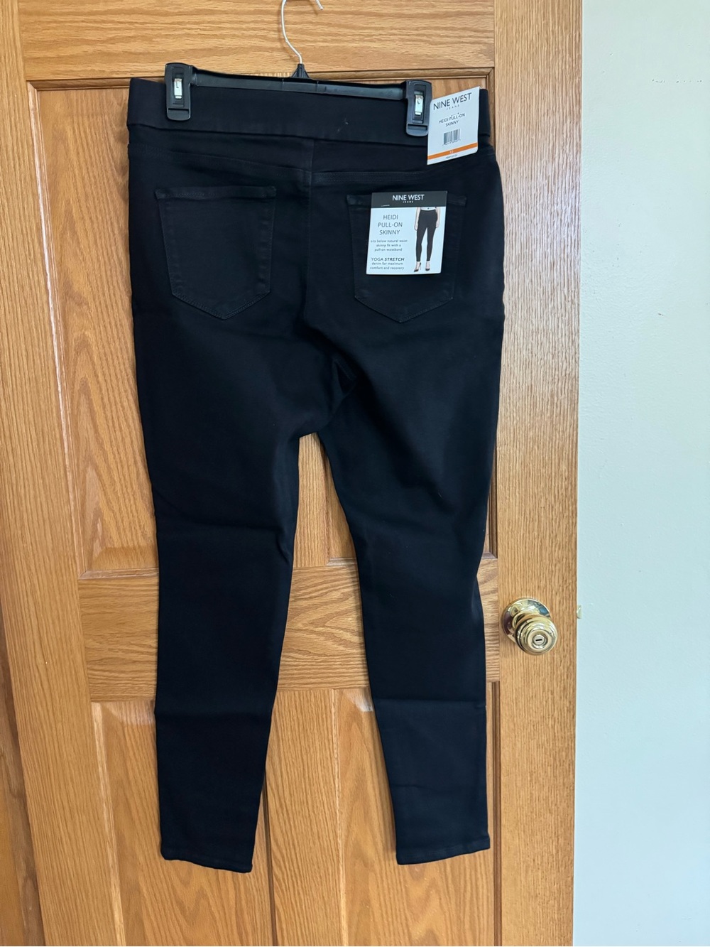 Nine West Black Skinny Pull-On Jeans
